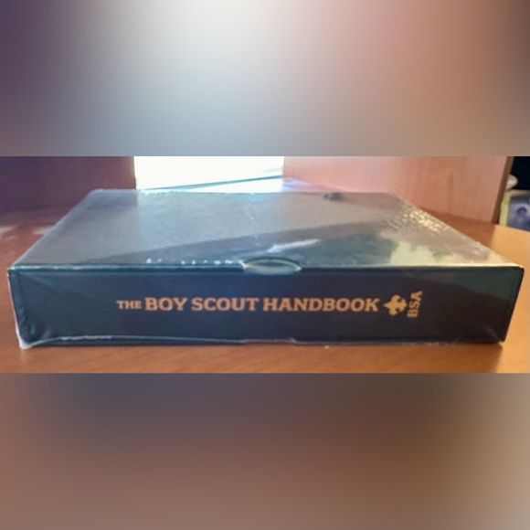 Boy Scouts of America Handbook, 2009 Library Collectors Edition New Sealed! - Picture 3 of 3